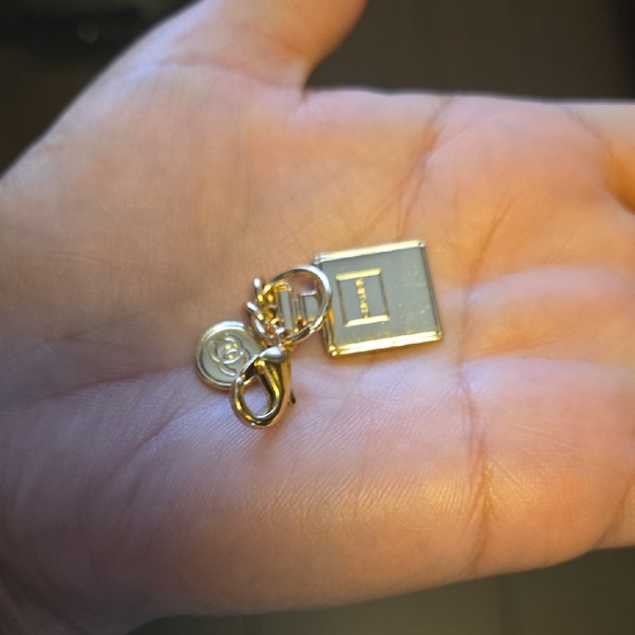 CHANEL Gold Perfume Bottle Charm - Picture 6 of 6